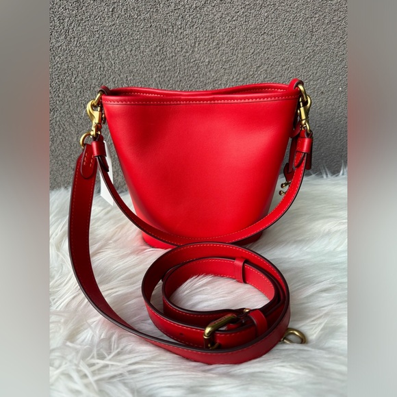 DAKOTA BUCKET BAG 16 - Picture 8 of 8